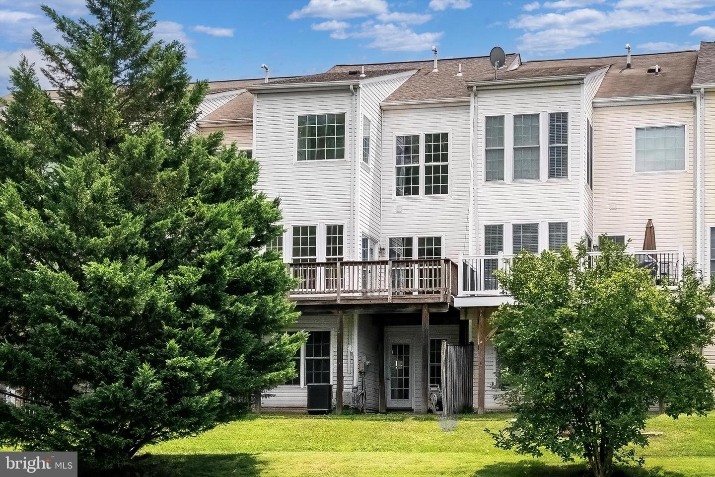 2456 ACORN HOLLOW LN, HERNDON, Virginia 20171, 4 Bedrooms Bedrooms, ,3 BathroomsBathrooms,Residential,For sale,2456 ACORN HOLLOW LN,VAFX2253194 MLS # VAFX2253194