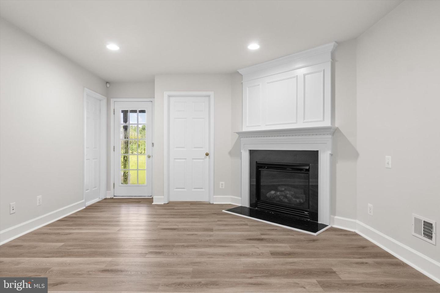 2456 ACORN HOLLOW LN, HERNDON, Virginia 20171, 4 Bedrooms Bedrooms, ,3 BathroomsBathrooms,Residential,For sale,2456 ACORN HOLLOW LN,VAFX2253194 MLS # VAFX2253194