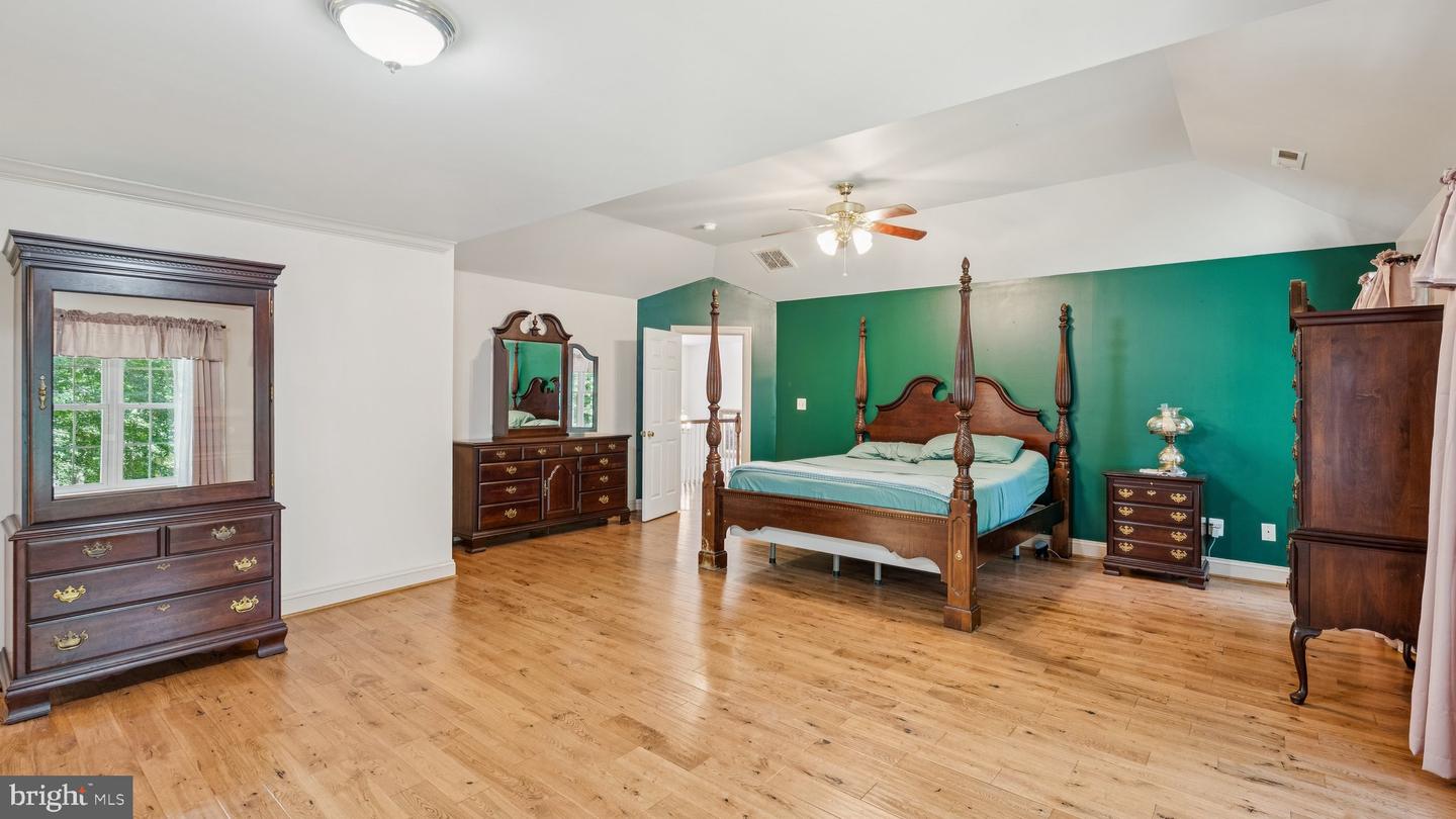 3 KIRKLEY PL, FREDERICKSBURG, Virginia 22406, 5 Bedrooms Bedrooms, ,4 BathroomsBathrooms,Residential,For sale,3 KIRKLEY PL,VAST2040458 MLS # VAST2040458