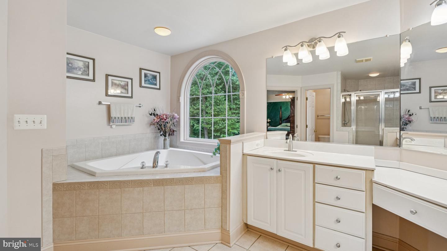 3 KIRKLEY PL, FREDERICKSBURG, Virginia 22406, 5 Bedrooms Bedrooms, ,4 BathroomsBathrooms,Residential,For sale,3 KIRKLEY PL,VAST2040458 MLS # VAST2040458