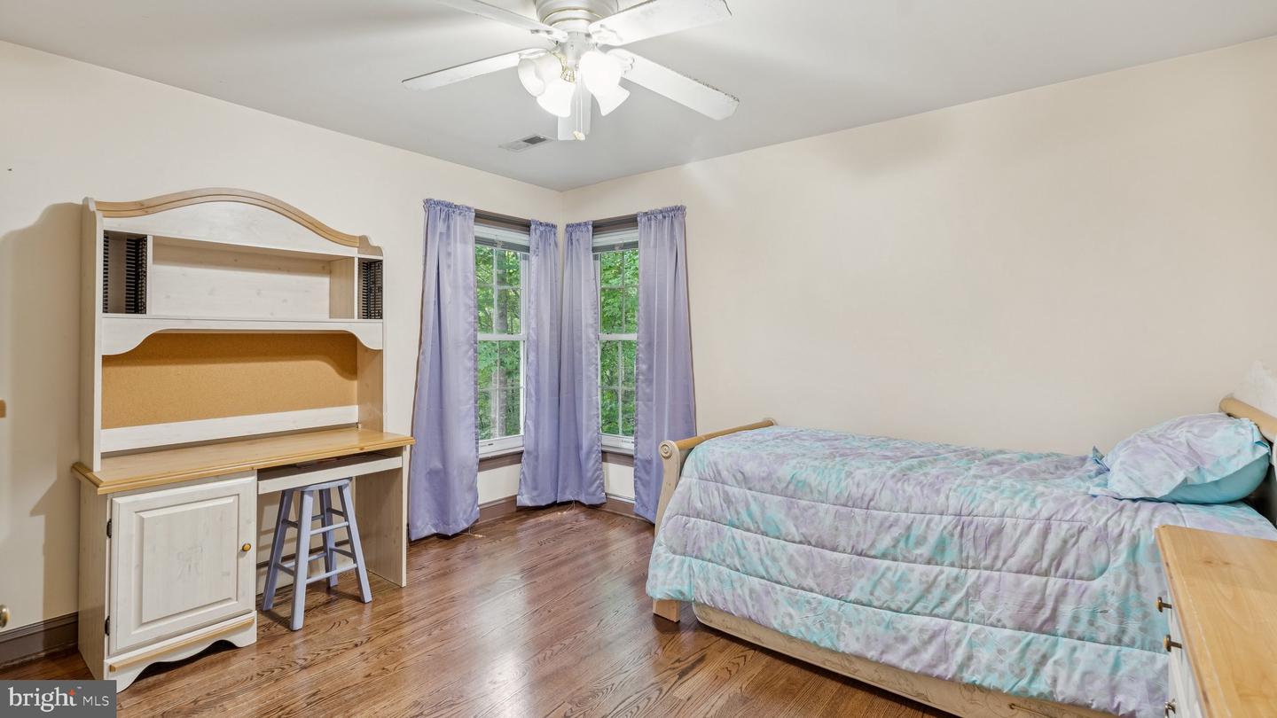 3 KIRKLEY PL, FREDERICKSBURG, Virginia 22406, 5 Bedrooms Bedrooms, ,4 BathroomsBathrooms,Residential,For sale,3 KIRKLEY PL,VAST2040458 MLS # VAST2040458
