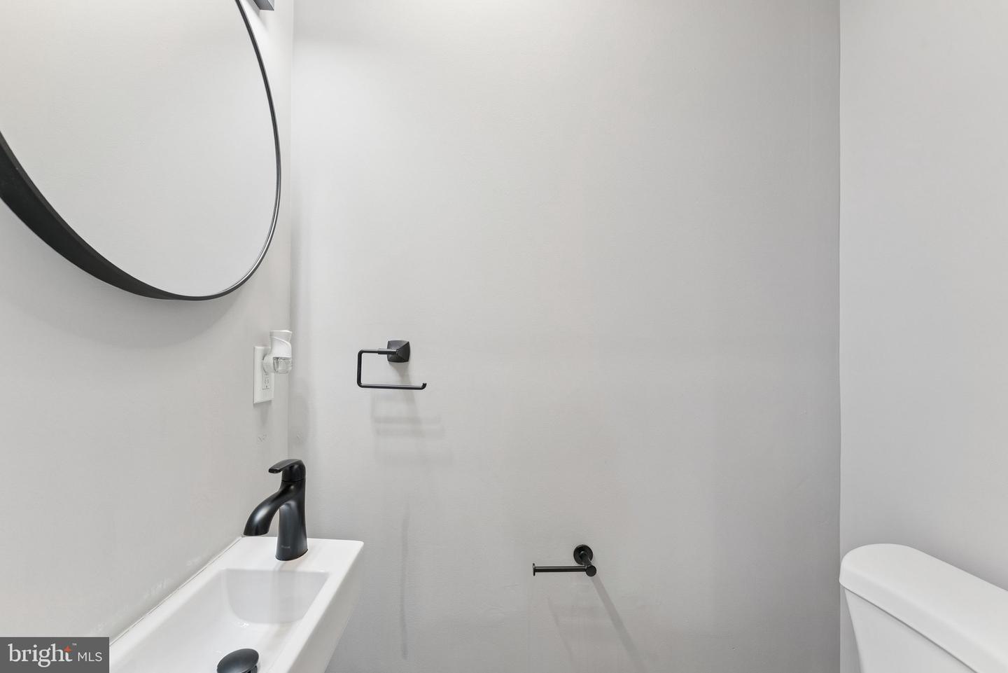 1525 MORRIS RD SE, WASHINGTON, District Of Columbia 20020, 4 Bedrooms Bedrooms, ,2 BathroomsBathrooms,Residential,For sale,1525 MORRIS RD SE,DCDC2209152 MLS # DCDC2209152