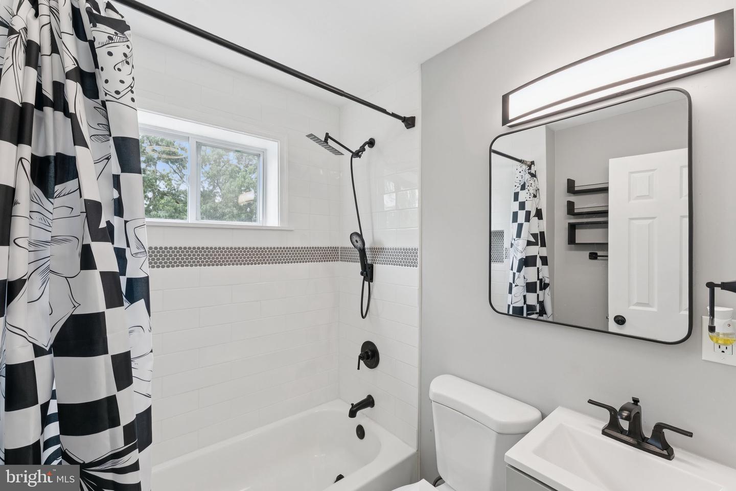 1525 MORRIS RD SE, WASHINGTON, District Of Columbia 20020, 4 Bedrooms Bedrooms, ,2 BathroomsBathrooms,Residential,For sale,1525 MORRIS RD SE,DCDC2209152 MLS # DCDC2209152