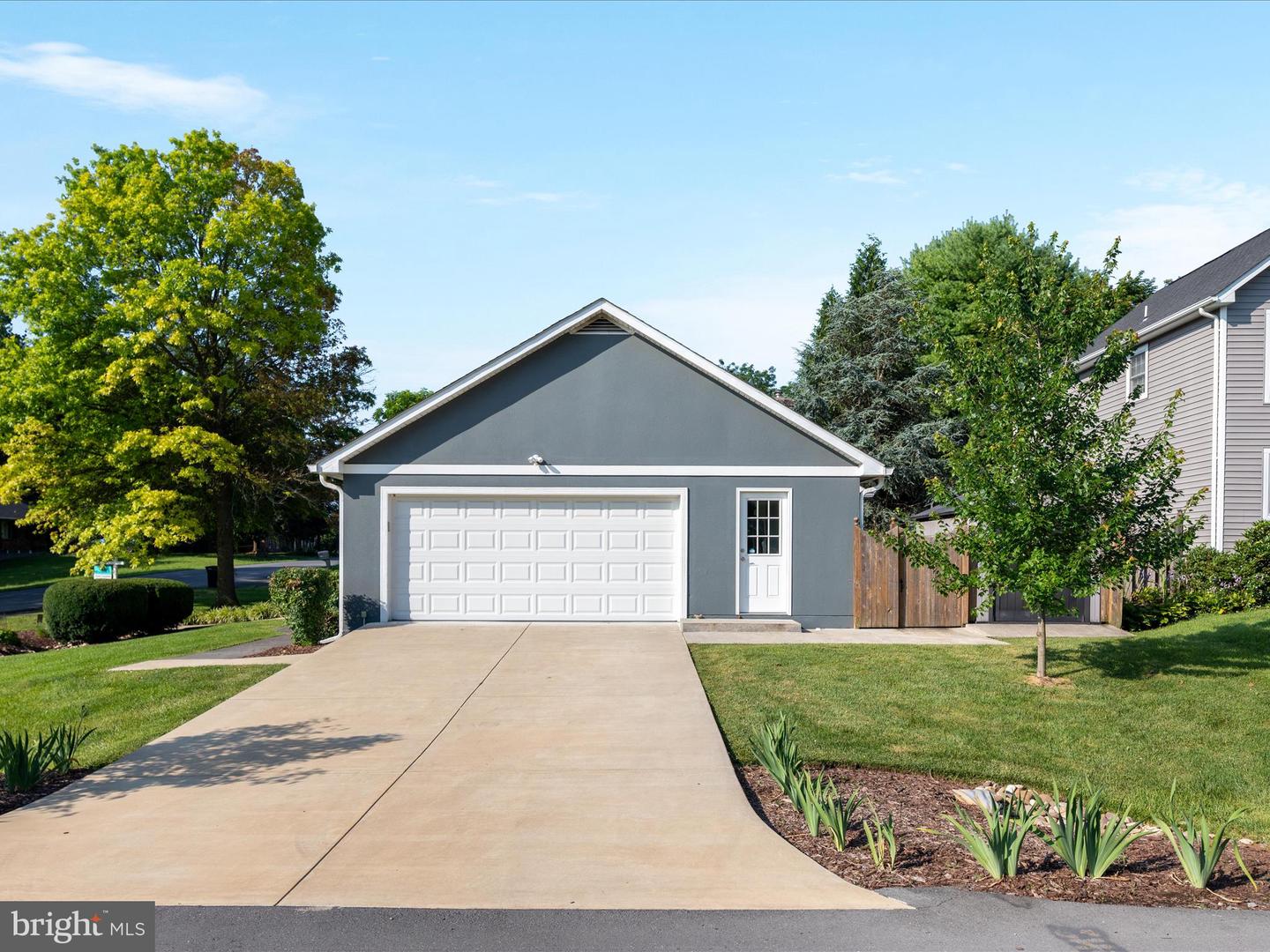 1911 WAYLAND DR, WINCHESTER, Virginia 22601, 2 Bedrooms Bedrooms, ,2 BathroomsBathrooms,Residential,For sale,1911 WAYLAND DR,VAFV2035302 MLS # VAFV2035302