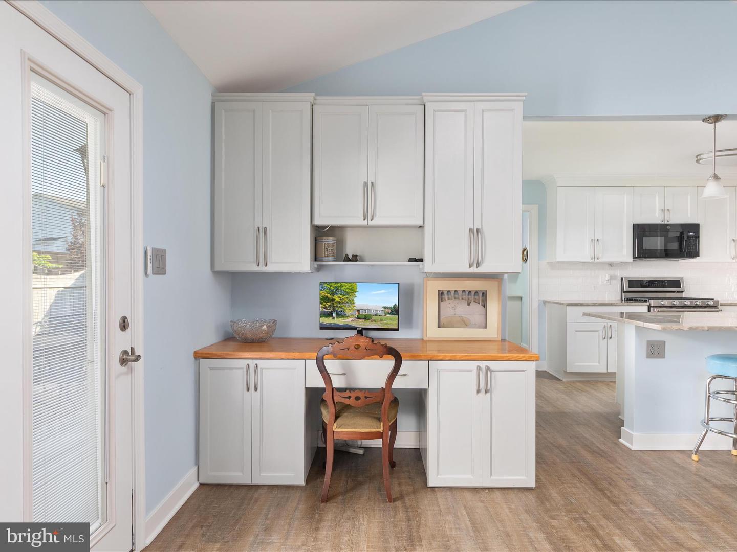 1911 WAYLAND DR, WINCHESTER, Virginia 22601, 2 Bedrooms Bedrooms, ,2 BathroomsBathrooms,Residential,For sale,1911 WAYLAND DR,VAFV2035302 MLS # VAFV2035302