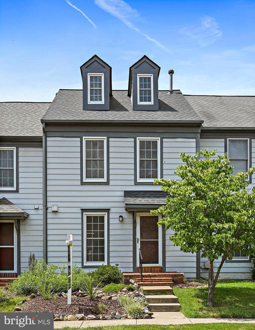 20144 CREW SQ, ASHBURN, Virginia 20147, 2 Bedrooms Bedrooms, ,3 BathroomsBathrooms,Residential,For sale,20144 CREW SQ,VALO2101352 MLS # VALO2101352