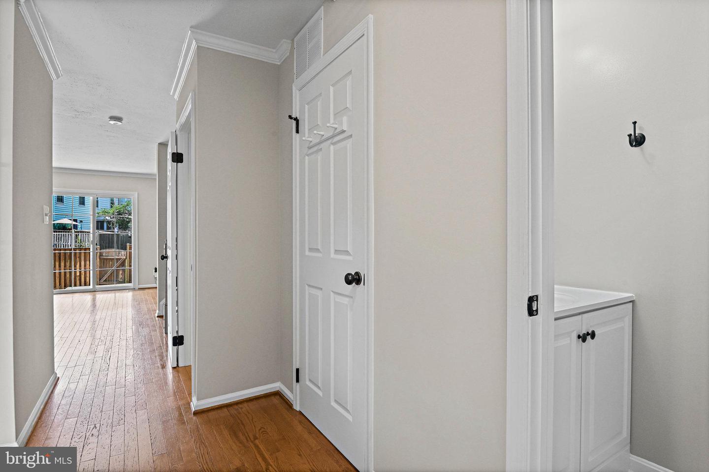 20144 CREW SQ, ASHBURN, Virginia 20147, 2 Bedrooms Bedrooms, ,3 BathroomsBathrooms,Residential,For sale,20144 CREW SQ,VALO2101352 MLS # VALO2101352