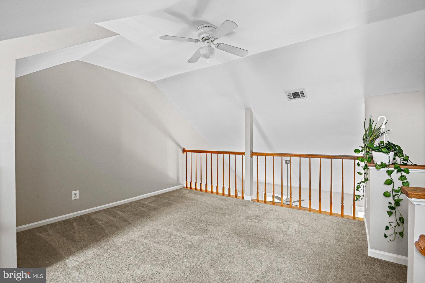20144 CREW SQ, ASHBURN, Virginia 20147, 2 Bedrooms Bedrooms, ,3 BathroomsBathrooms,Residential,For sale,20144 CREW SQ,VALO2101352 MLS # VALO2101352