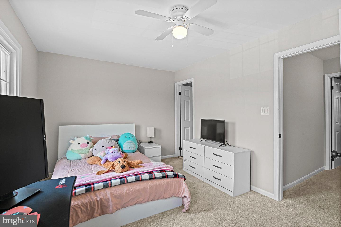 20144 CREW SQ, ASHBURN, Virginia 20147, 2 Bedrooms Bedrooms, ,3 BathroomsBathrooms,Residential,For sale,20144 CREW SQ,VALO2101352 MLS # VALO2101352