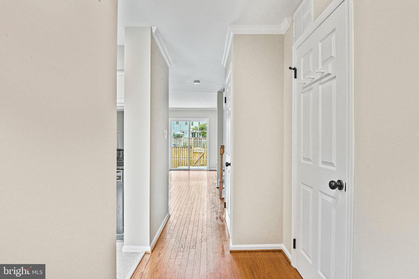 20144 CREW SQ, ASHBURN, Virginia 20147, 2 Bedrooms Bedrooms, ,3 BathroomsBathrooms,Residential,For sale,20144 CREW SQ,VALO2101352 MLS # VALO2101352