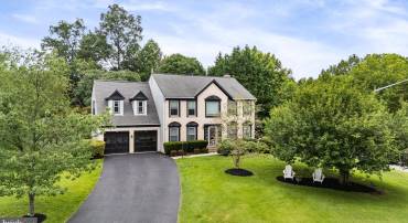 15032 GREENMOUNT DR, WOODBRIDGE, Virginia 22193, 4 Bedrooms Bedrooms, ,3 BathroomsBathrooms,Residential,For sale,15032 GREENMOUNT DR,VAPW2098740 MLS # VAPW2098740