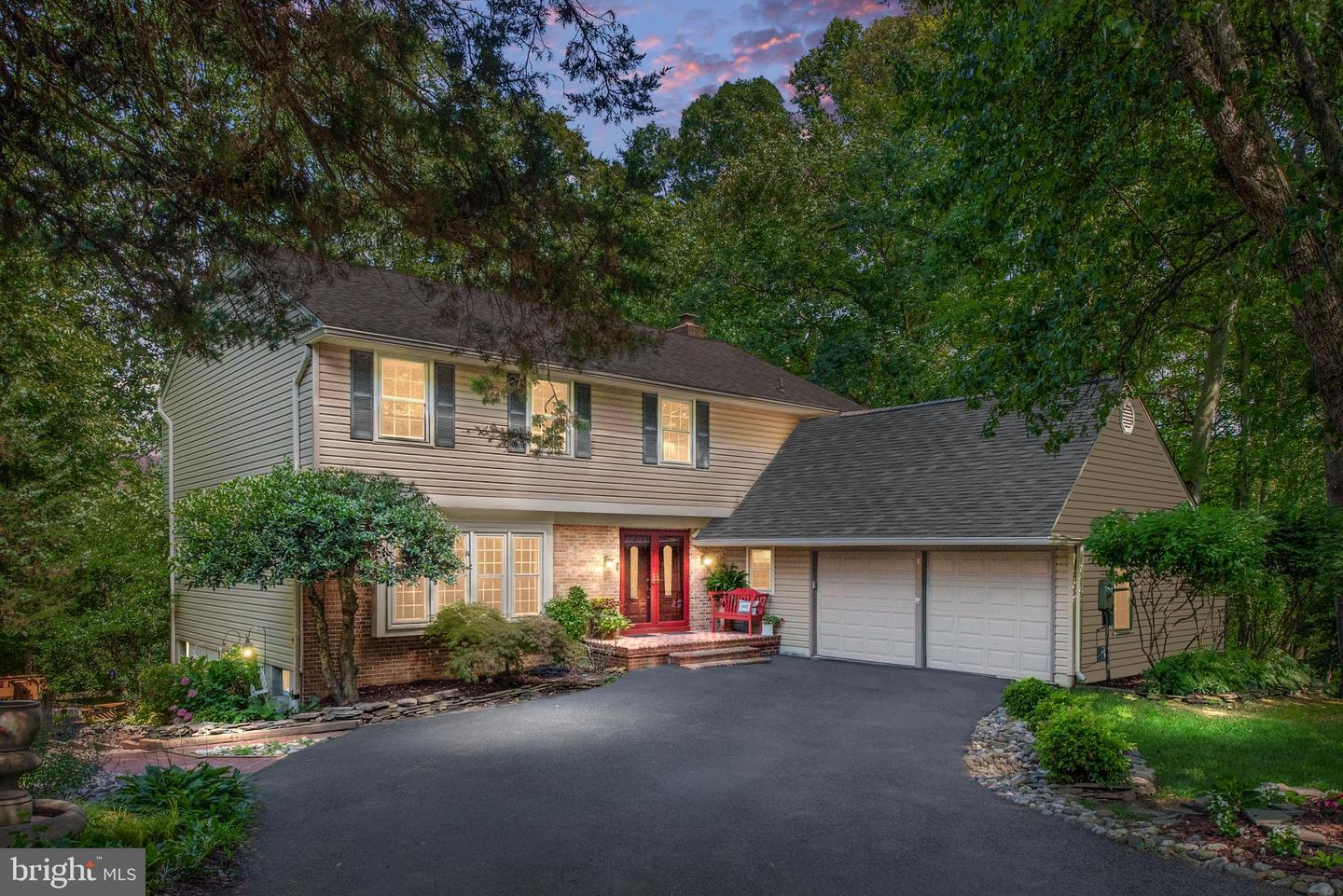 8412 SWEET PINE CT, SPRINGFIELD, Virginia 22153, 5 Bedrooms Bedrooms, ,4 BathroomsBathrooms,Residential,For sale,8412 SWEET PINE CT,VAFX2254322 MLS # VAFX2254322