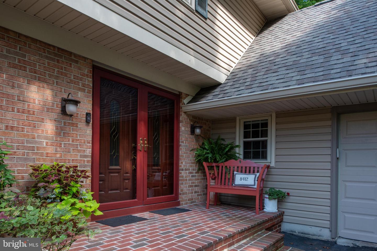 8412 SWEET PINE CT, SPRINGFIELD, Virginia 22153, 5 Bedrooms Bedrooms, ,4 BathroomsBathrooms,Residential,For sale,8412 SWEET PINE CT,VAFX2254322 MLS # VAFX2254322