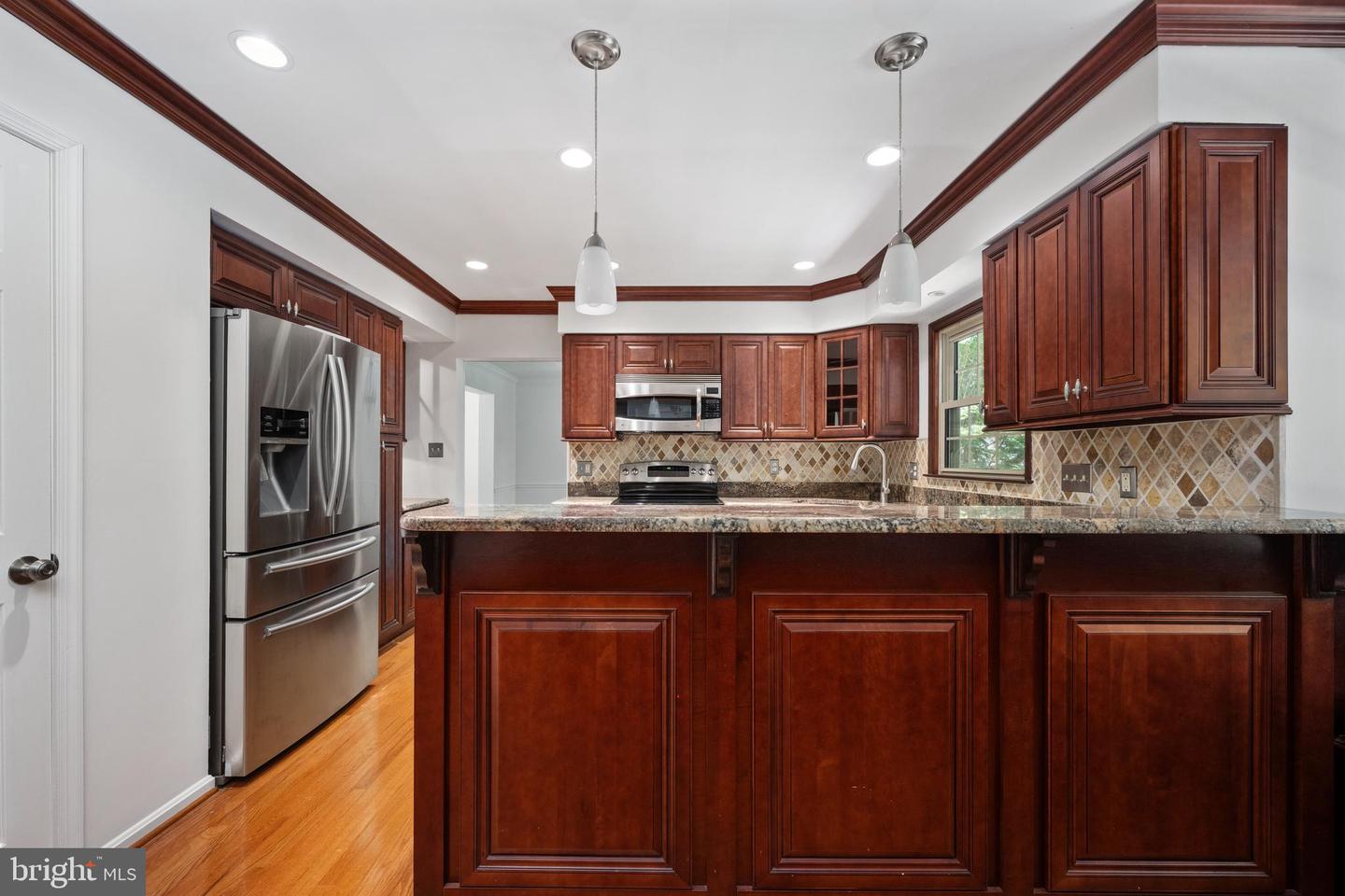 8412 SWEET PINE CT, SPRINGFIELD, Virginia 22153, 5 Bedrooms Bedrooms, ,4 BathroomsBathrooms,Residential,For sale,8412 SWEET PINE CT,VAFX2254322 MLS # VAFX2254322