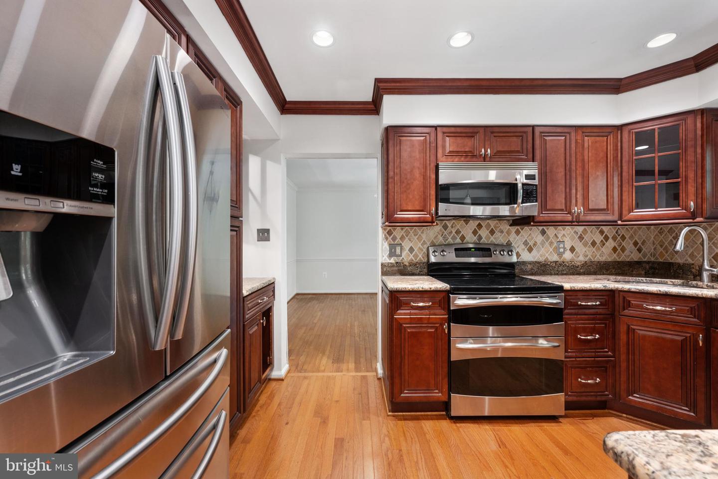 8412 SWEET PINE CT, SPRINGFIELD, Virginia 22153, 5 Bedrooms Bedrooms, ,4 BathroomsBathrooms,Residential,For sale,8412 SWEET PINE CT,VAFX2254322 MLS # VAFX2254322