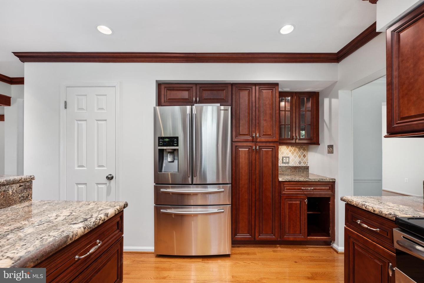 8412 SWEET PINE CT, SPRINGFIELD, Virginia 22153, 5 Bedrooms Bedrooms, ,4 BathroomsBathrooms,Residential,For sale,8412 SWEET PINE CT,VAFX2254322 MLS # VAFX2254322