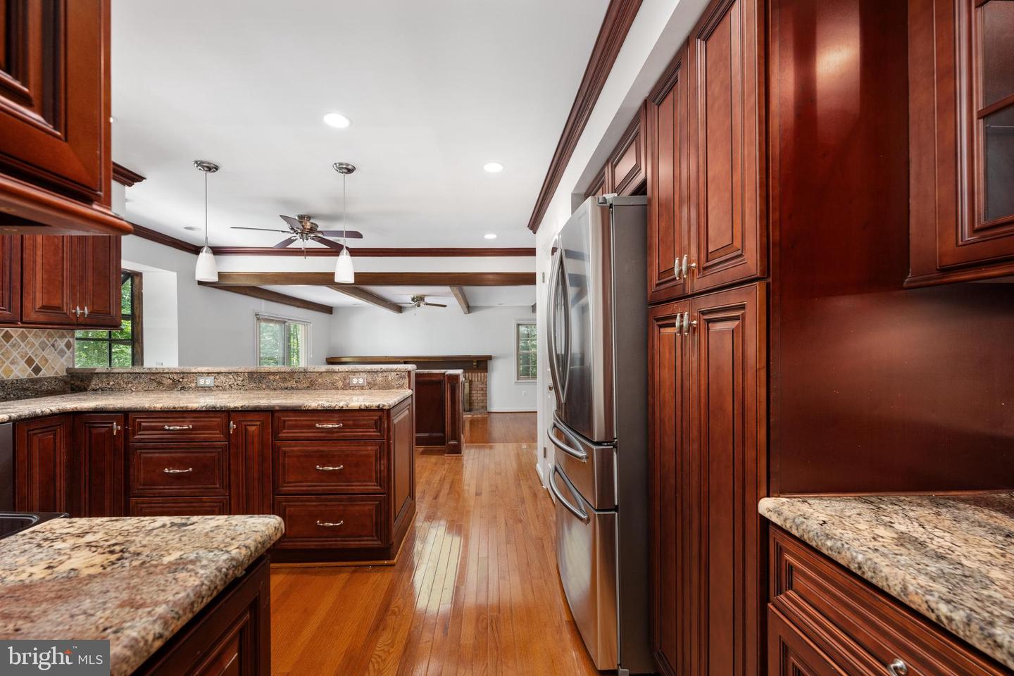8412 SWEET PINE CT, SPRINGFIELD, Virginia 22153, 5 Bedrooms Bedrooms, ,4 BathroomsBathrooms,Residential,For sale,8412 SWEET PINE CT,VAFX2254322 MLS # VAFX2254322
