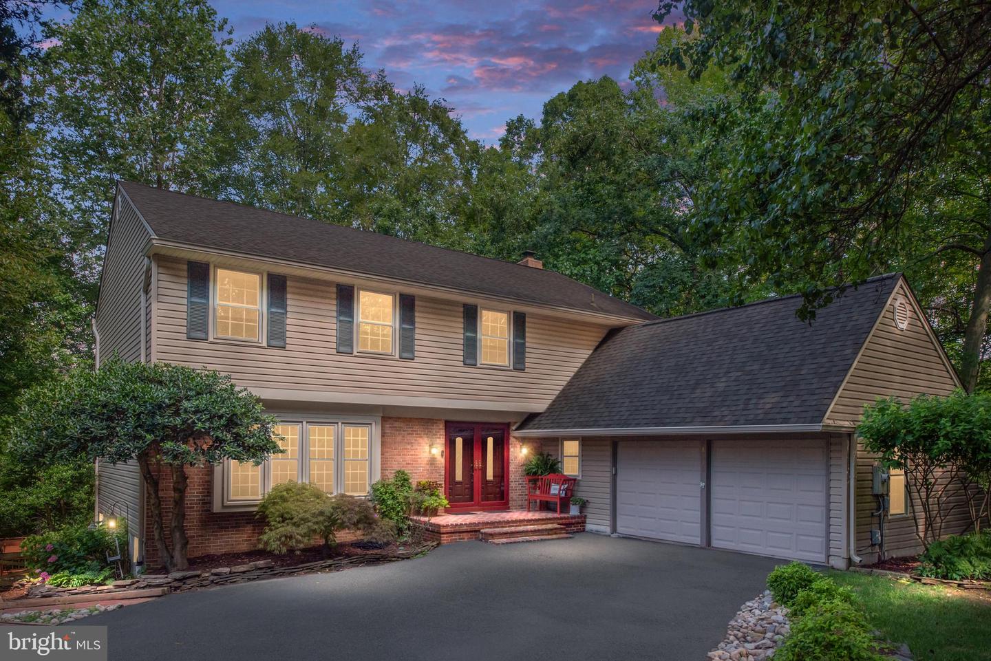 8412 SWEET PINE CT, SPRINGFIELD, Virginia 22153, 5 Bedrooms Bedrooms, ,4 BathroomsBathrooms,Residential,For sale,8412 SWEET PINE CT,VAFX2254322 MLS # VAFX2254322