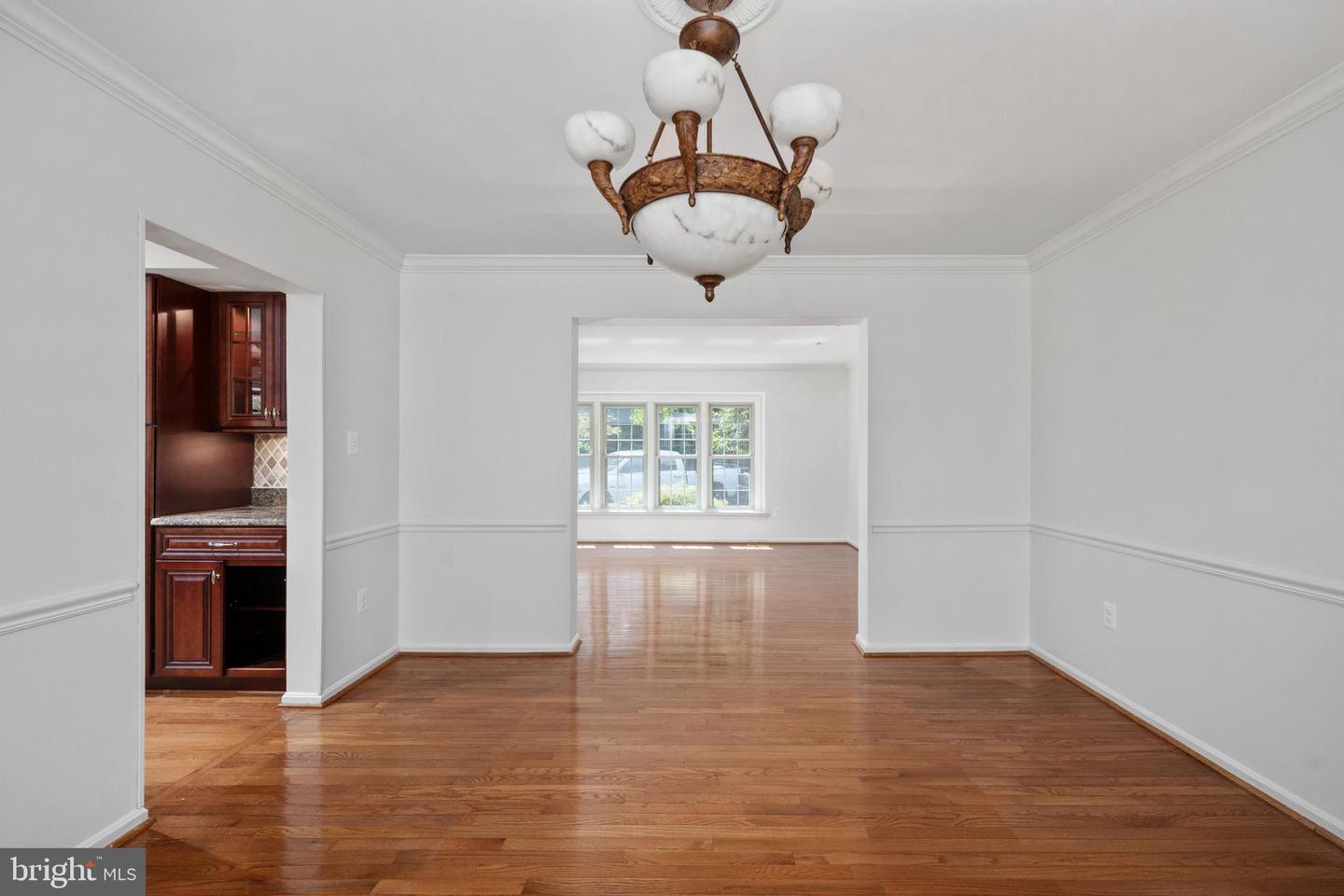 8412 SWEET PINE CT, SPRINGFIELD, Virginia 22153, 5 Bedrooms Bedrooms, ,4 BathroomsBathrooms,Residential,For sale,8412 SWEET PINE CT,VAFX2254322 MLS # VAFX2254322
