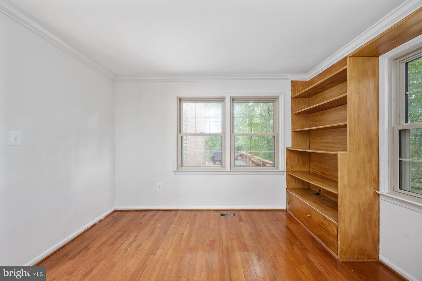 8412 SWEET PINE CT, SPRINGFIELD, Virginia 22153, 5 Bedrooms Bedrooms, ,4 BathroomsBathrooms,Residential,For sale,8412 SWEET PINE CT,VAFX2254322 MLS # VAFX2254322