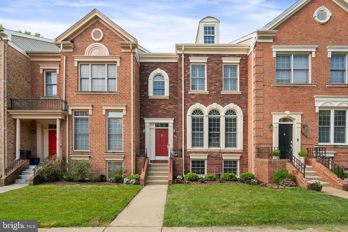 8037 TANWORTH CT, SPRINGFIELD, Virginia 22152, 4 Bedrooms Bedrooms, ,3 BathroomsBathrooms,Residential,For sale,8037 TANWORTH CT,VAFX2254330 MLS # VAFX2254330