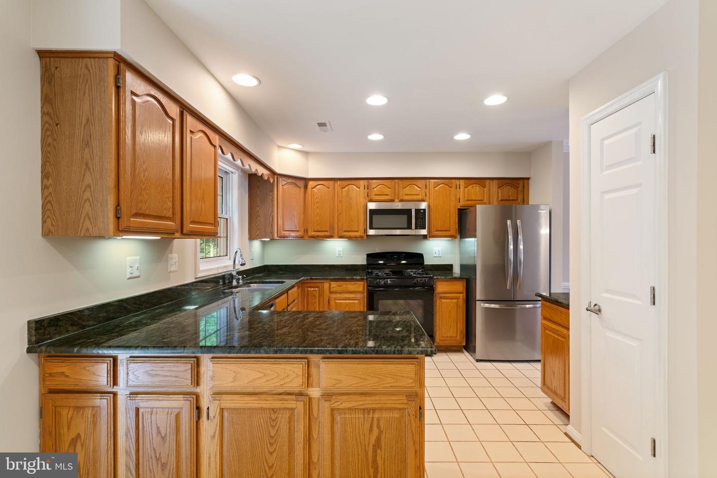 8037 TANWORTH CT, SPRINGFIELD, Virginia 22152, 4 Bedrooms Bedrooms, ,3 BathroomsBathrooms,Residential,For sale,8037 TANWORTH CT,VAFX2254330 MLS # VAFX2254330