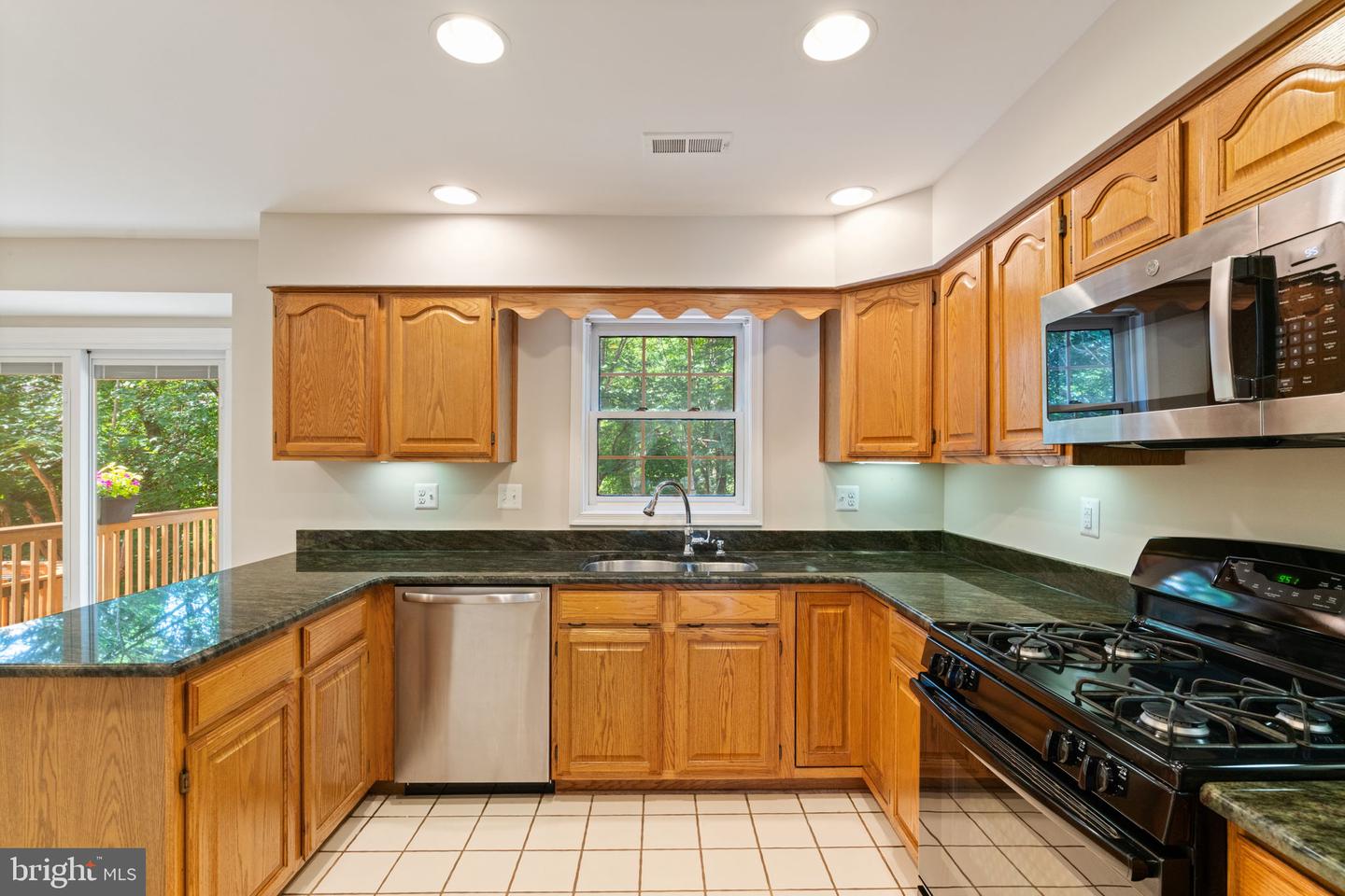 8037 TANWORTH CT, SPRINGFIELD, Virginia 22152, 4 Bedrooms Bedrooms, ,3 BathroomsBathrooms,Residential,For sale,8037 TANWORTH CT,VAFX2254330 MLS # VAFX2254330