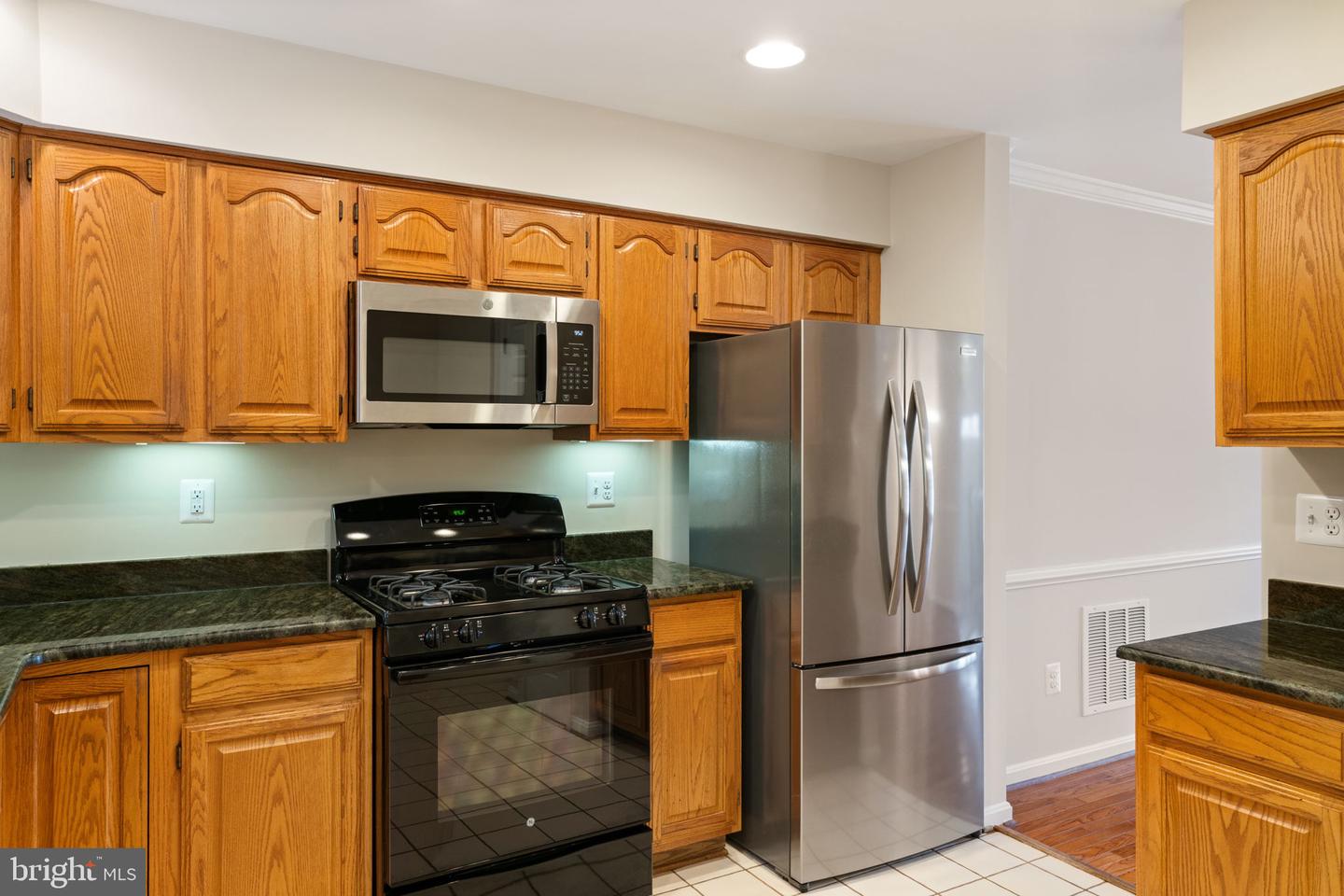 8037 TANWORTH CT, SPRINGFIELD, Virginia 22152, 4 Bedrooms Bedrooms, ,3 BathroomsBathrooms,Residential,For sale,8037 TANWORTH CT,VAFX2254330 MLS # VAFX2254330