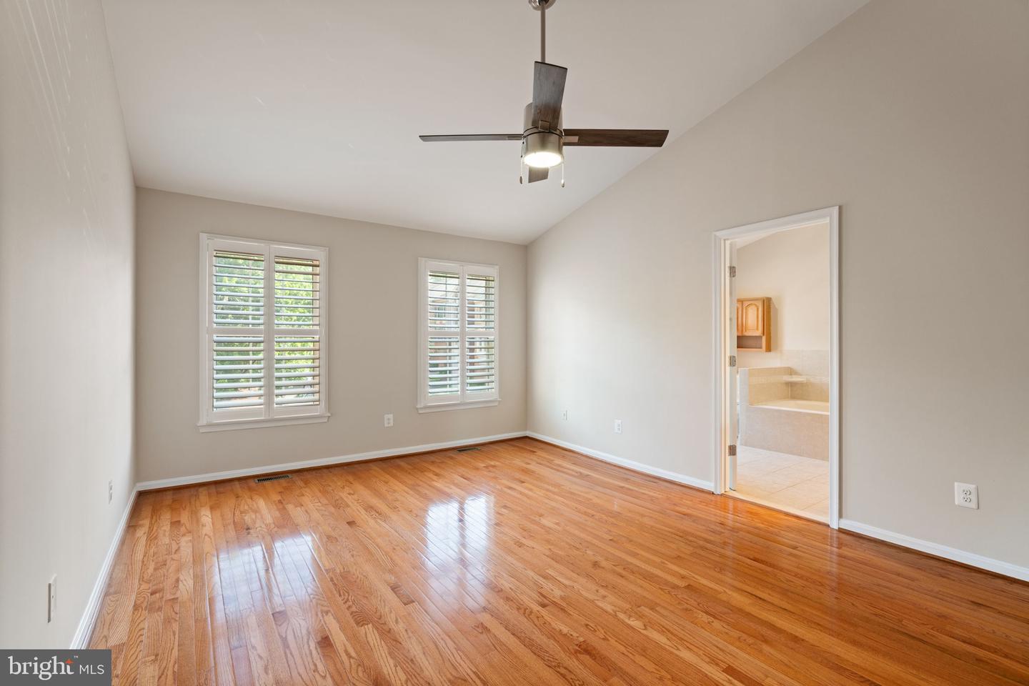 8037 TANWORTH CT, SPRINGFIELD, Virginia 22152, 4 Bedrooms Bedrooms, ,3 BathroomsBathrooms,Residential,For sale,8037 TANWORTH CT,VAFX2254330 MLS # VAFX2254330
