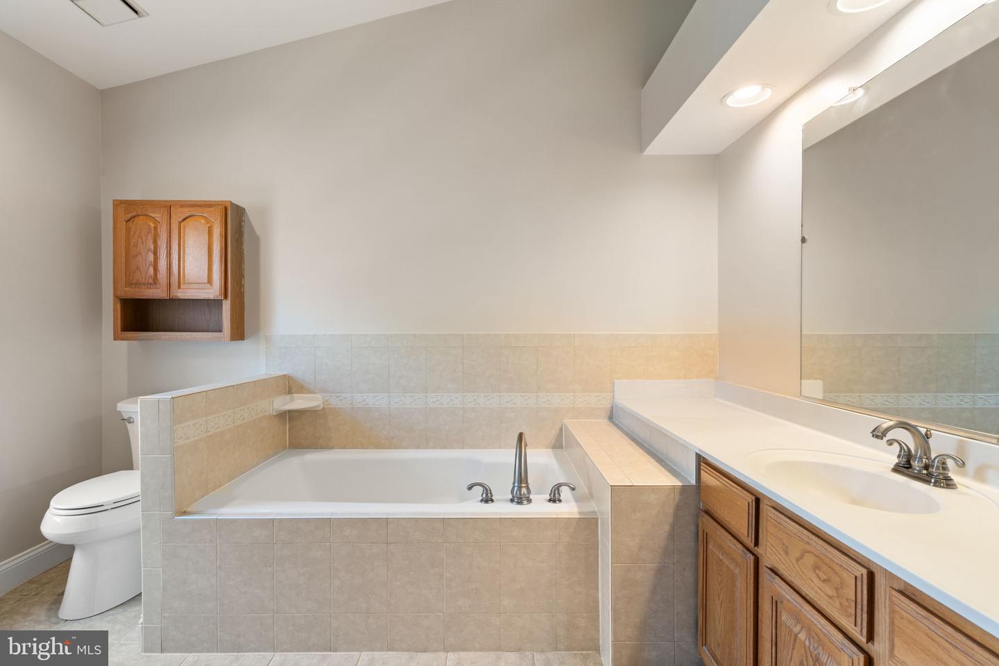 8037 TANWORTH CT, SPRINGFIELD, Virginia 22152, 4 Bedrooms Bedrooms, ,3 BathroomsBathrooms,Residential,For sale,8037 TANWORTH CT,VAFX2254330 MLS # VAFX2254330