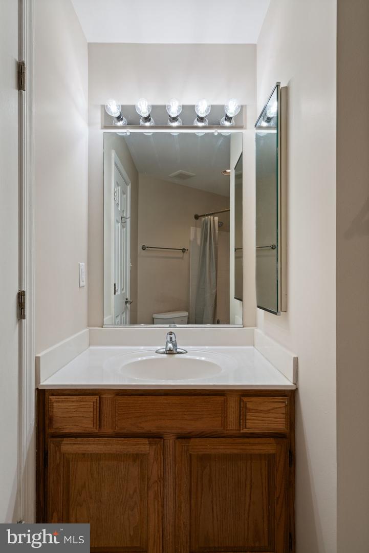 8037 TANWORTH CT, SPRINGFIELD, Virginia 22152, 4 Bedrooms Bedrooms, ,3 BathroomsBathrooms,Residential,For sale,8037 TANWORTH CT,VAFX2254330 MLS # VAFX2254330