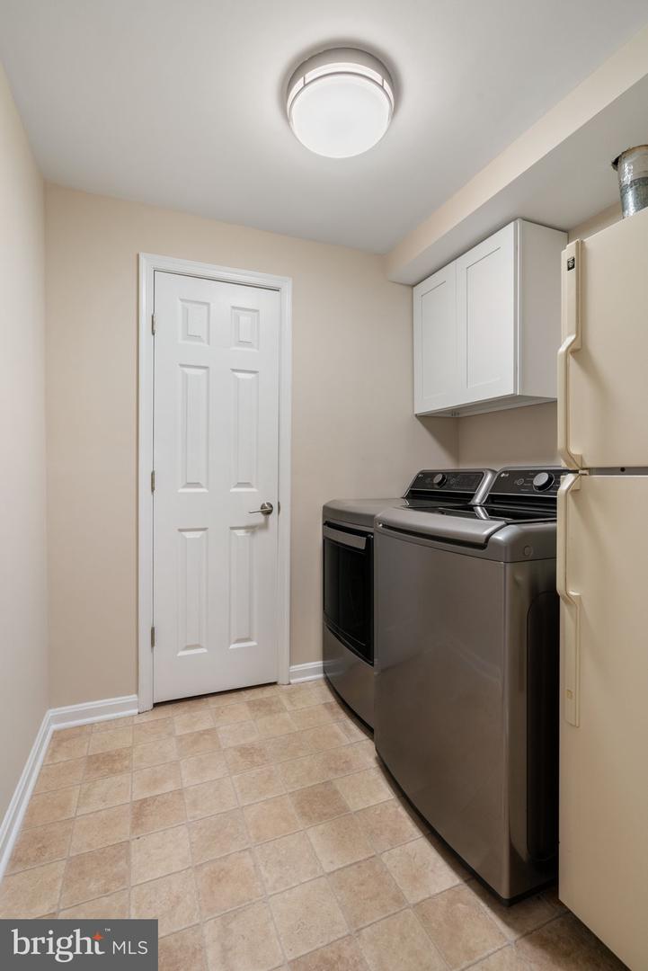 8037 TANWORTH CT, SPRINGFIELD, Virginia 22152, 4 Bedrooms Bedrooms, ,3 BathroomsBathrooms,Residential,For sale,8037 TANWORTH CT,VAFX2254330 MLS # VAFX2254330
