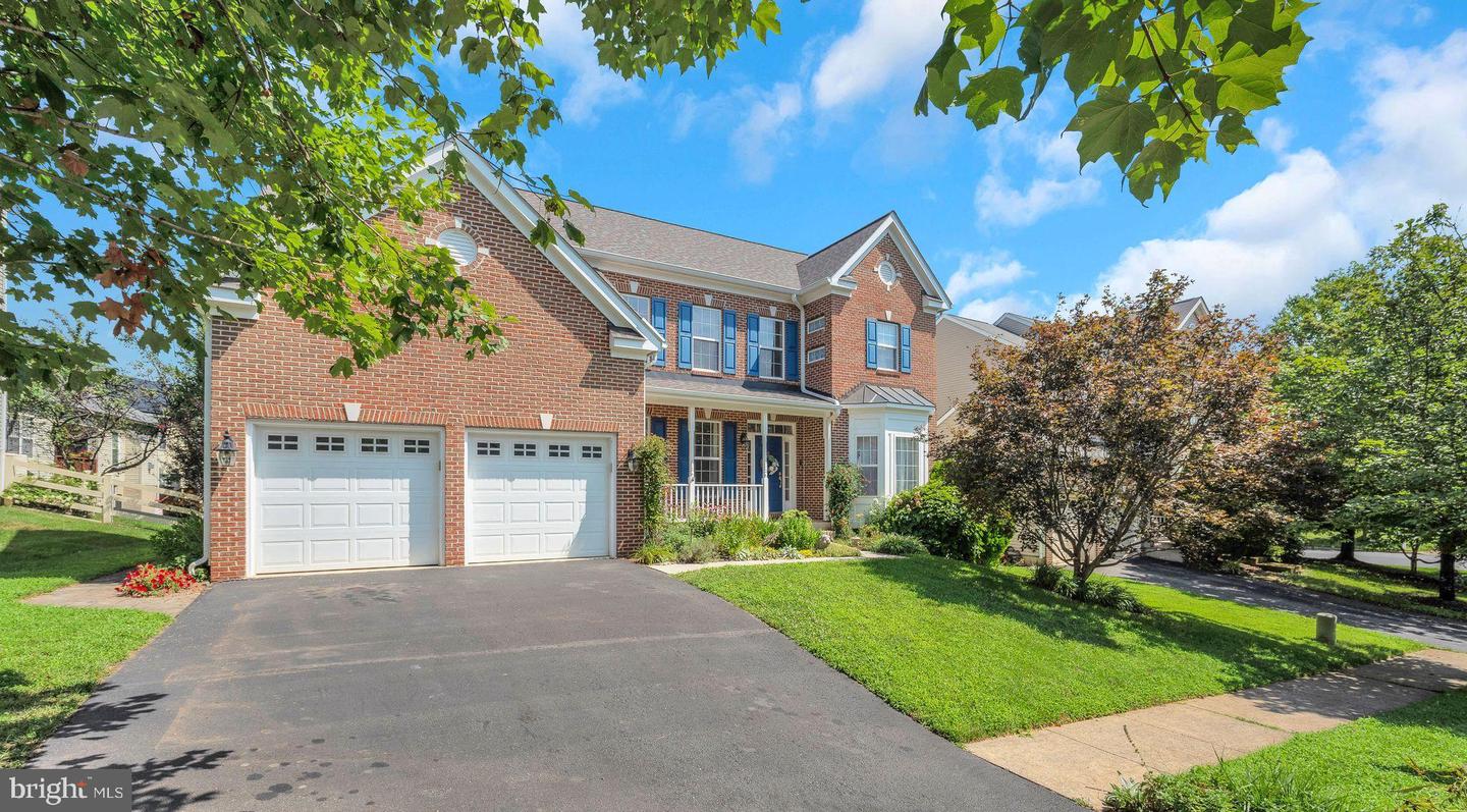 35540 COLLINGTON DR, ROUND HILL, Virginia 20141, 5 Bedrooms Bedrooms, ,3 BathroomsBathrooms,Residential,For sale,35540 COLLINGTON DR,VALO2101198 MLS # VALO2101198