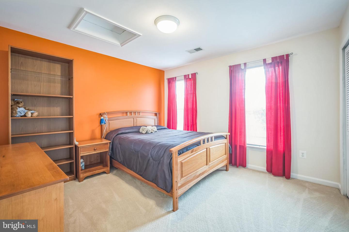 35540 COLLINGTON DR, ROUND HILL, Virginia 20141, 5 Bedrooms Bedrooms, ,3 BathroomsBathrooms,Residential,For sale,35540 COLLINGTON DR,VALO2101198 MLS # VALO2101198