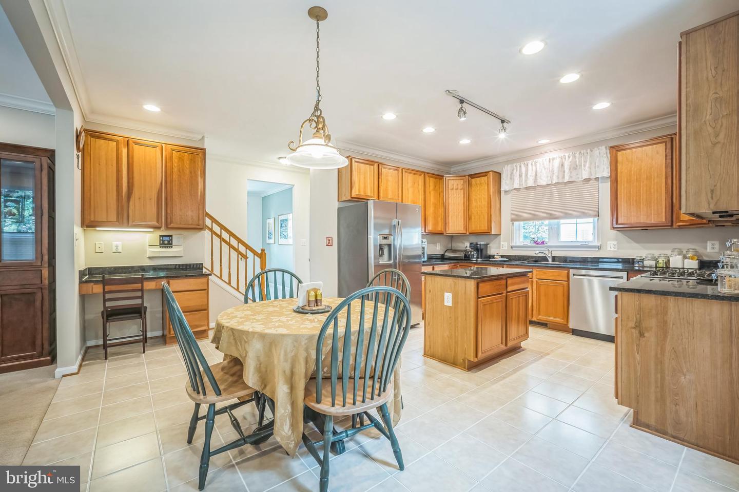 35540 COLLINGTON DR, ROUND HILL, Virginia 20141, 5 Bedrooms Bedrooms, ,3 BathroomsBathrooms,Residential,For sale,35540 COLLINGTON DR,VALO2101198 MLS # VALO2101198