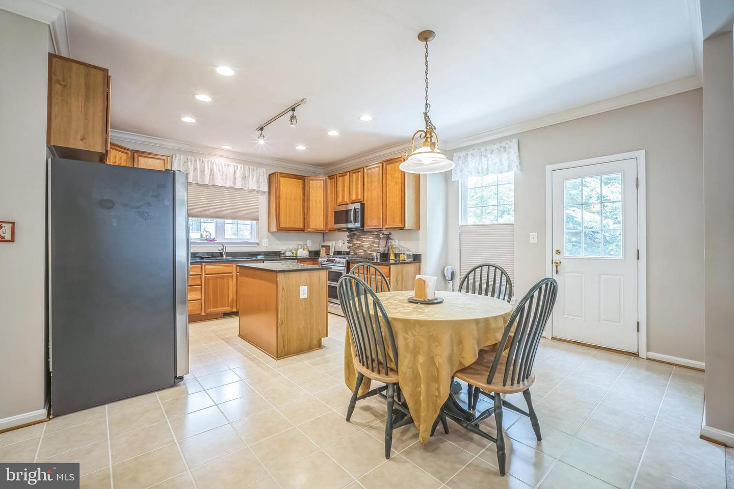 35540 COLLINGTON DR, ROUND HILL, Virginia 20141, 5 Bedrooms Bedrooms, ,3 BathroomsBathrooms,Residential,For sale,35540 COLLINGTON DR,VALO2101198 MLS # VALO2101198