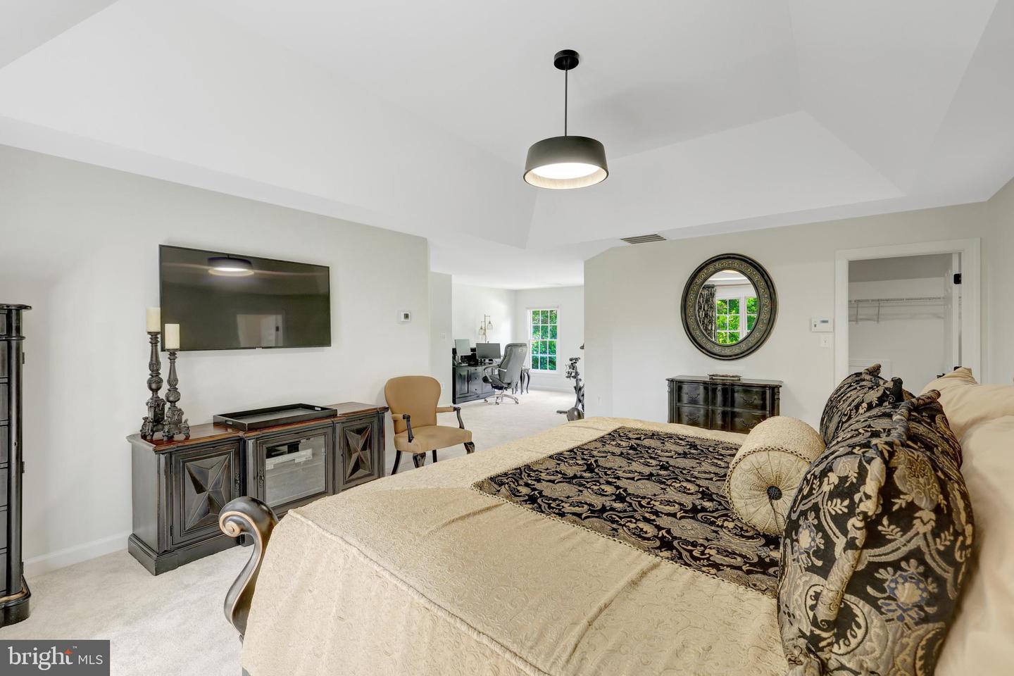 5271 TRACTOR LN, FAIRFAX, Virginia 22030, 5 Bedrooms Bedrooms, ,4 BathroomsBathrooms,Residential,For sale,5271 TRACTOR LN,VAFX2253790 MLS # VAFX2253790