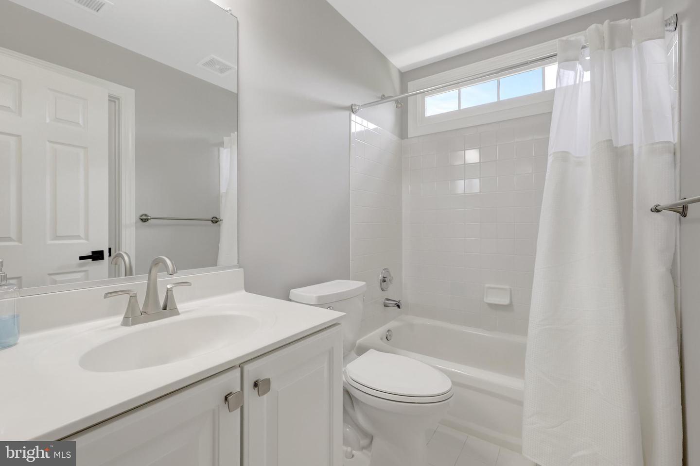5271 TRACTOR LN, FAIRFAX, Virginia 22030, 5 Bedrooms Bedrooms, ,4 BathroomsBathrooms,Residential,For sale,5271 TRACTOR LN,VAFX2253790 MLS # VAFX2253790