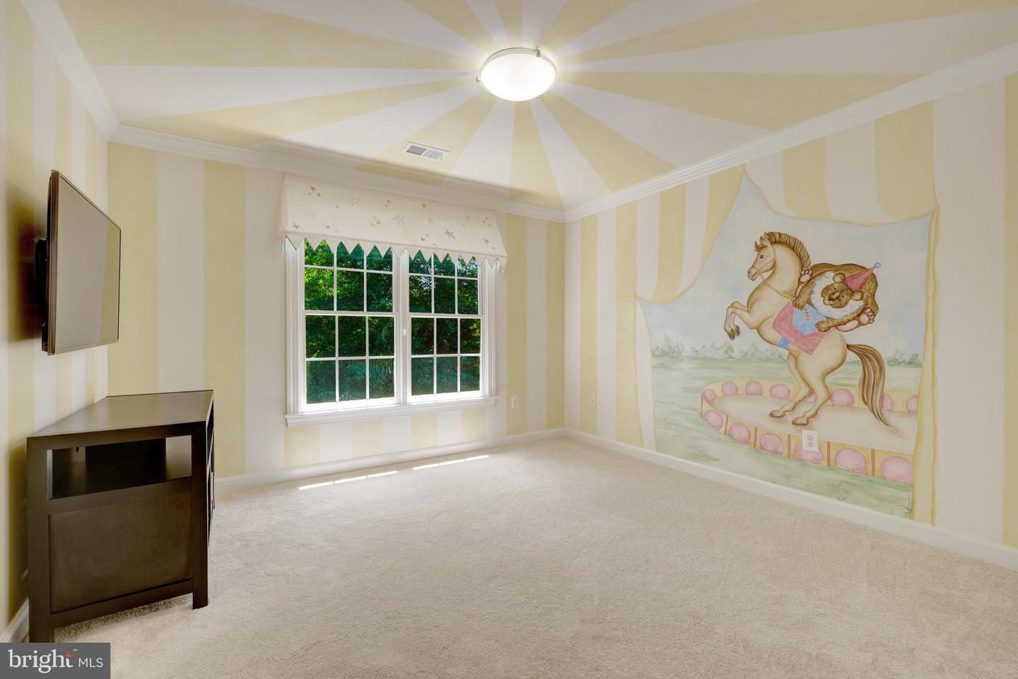 5271 TRACTOR LN, FAIRFAX, Virginia 22030, 5 Bedrooms Bedrooms, ,4 BathroomsBathrooms,Residential,For sale,5271 TRACTOR LN,VAFX2253790 MLS # VAFX2253790