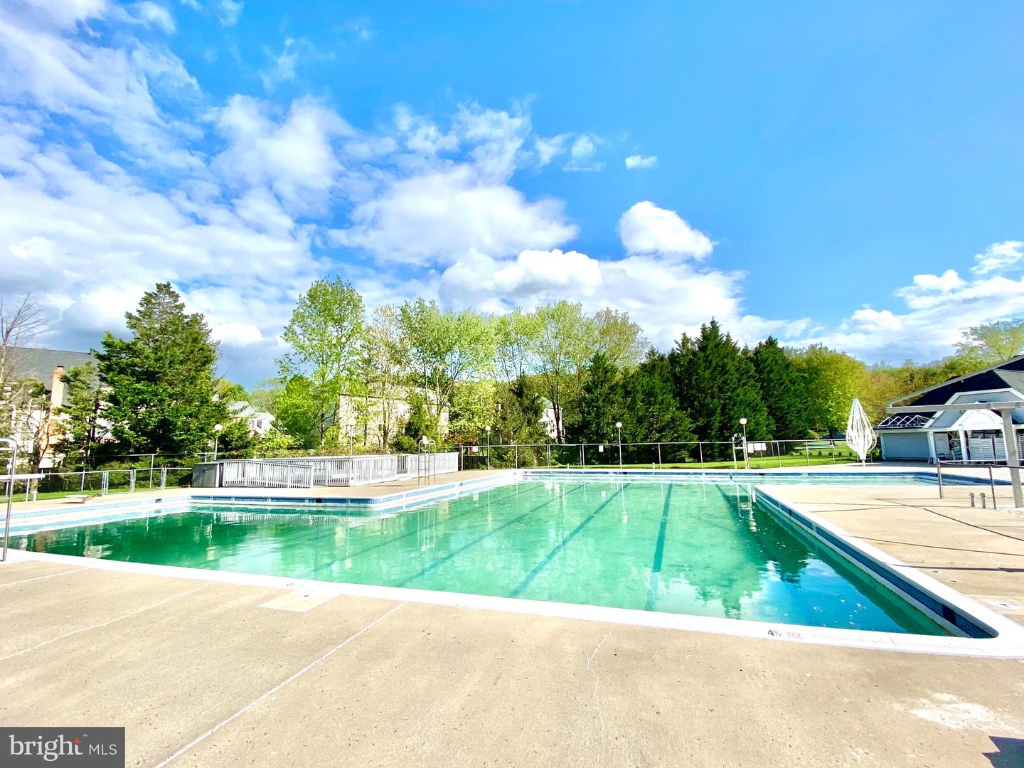 5271 TRACTOR LN, FAIRFAX, Virginia 22030, 5 Bedrooms Bedrooms, ,4 BathroomsBathrooms,Residential,For sale,5271 TRACTOR LN,VAFX2253790 MLS # VAFX2253790