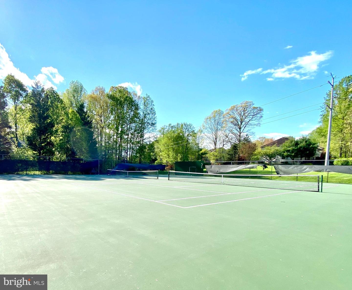 5271 TRACTOR LN, FAIRFAX, Virginia 22030, 5 Bedrooms Bedrooms, ,4 BathroomsBathrooms,Residential,For sale,5271 TRACTOR LN,VAFX2253790 MLS # VAFX2253790
