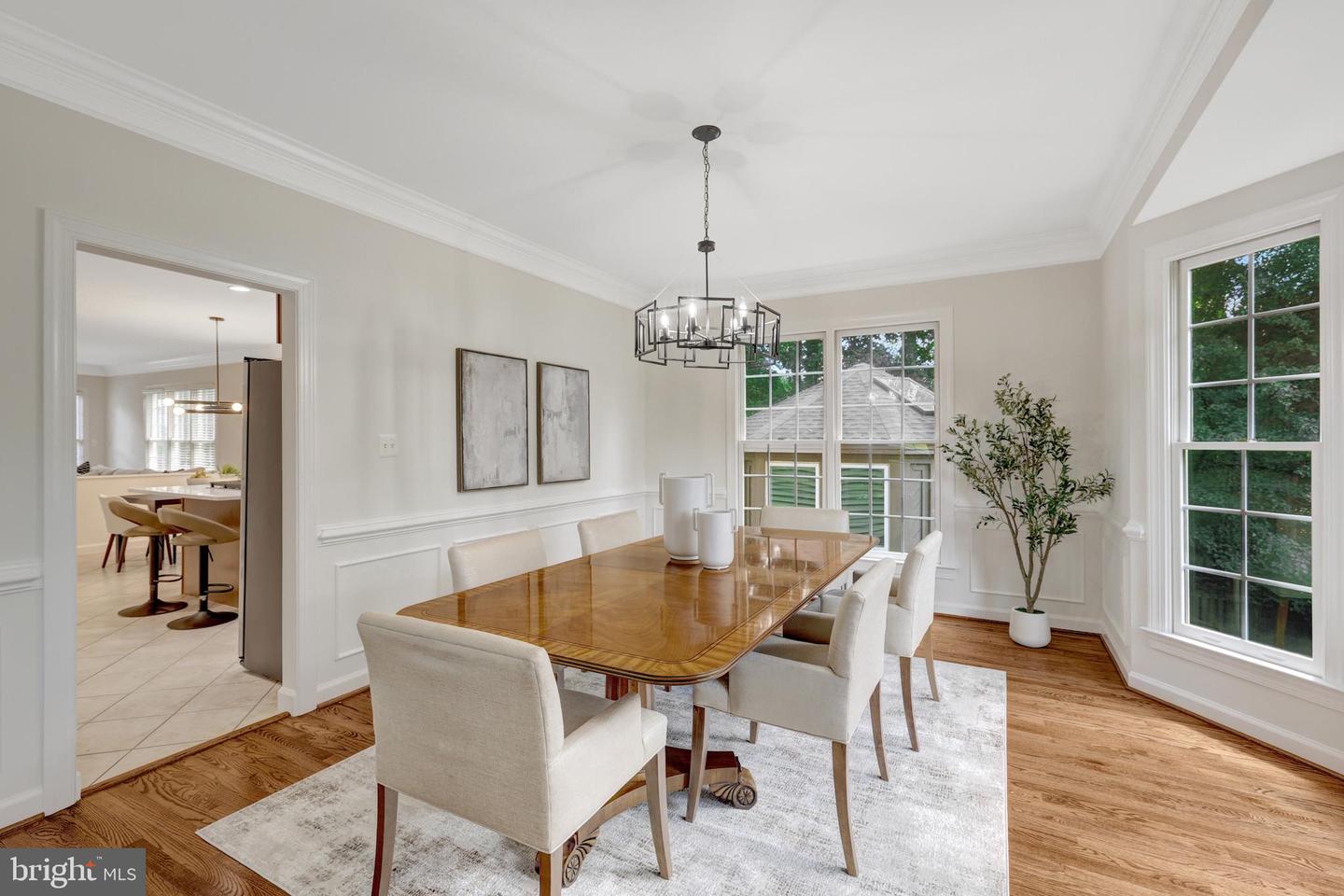 5271 TRACTOR LN, FAIRFAX, Virginia 22030, 5 Bedrooms Bedrooms, ,4 BathroomsBathrooms,Residential,For sale,5271 TRACTOR LN,VAFX2253790 MLS # VAFX2253790