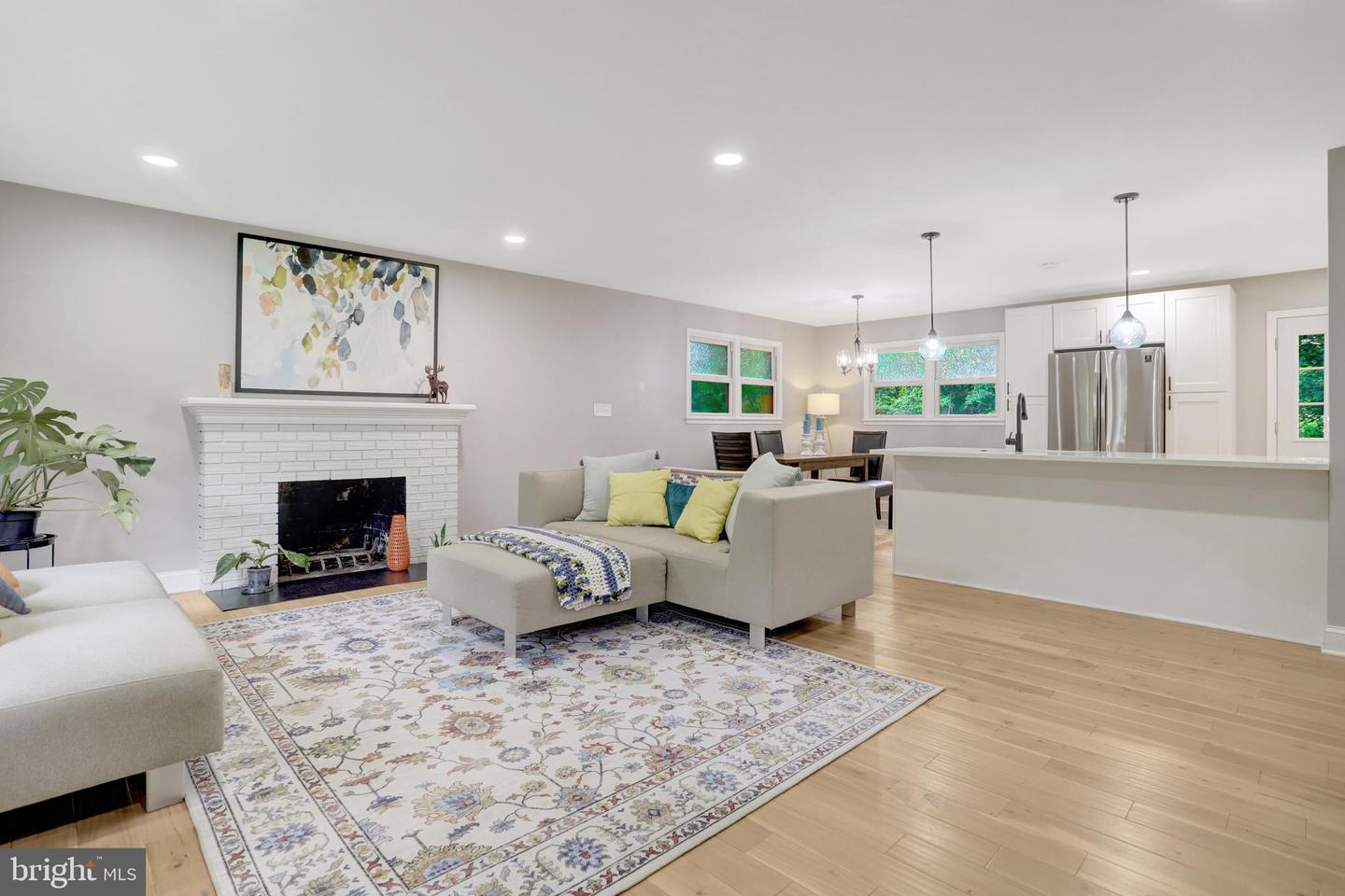 5418 INVERCHAPEL RD, SPRINGFIELD, Virginia 22151, 4 Bedrooms Bedrooms, ,3 BathroomsBathrooms,Residential,For sale,5418 INVERCHAPEL RD,VAFX2254392 MLS # VAFX2254392
