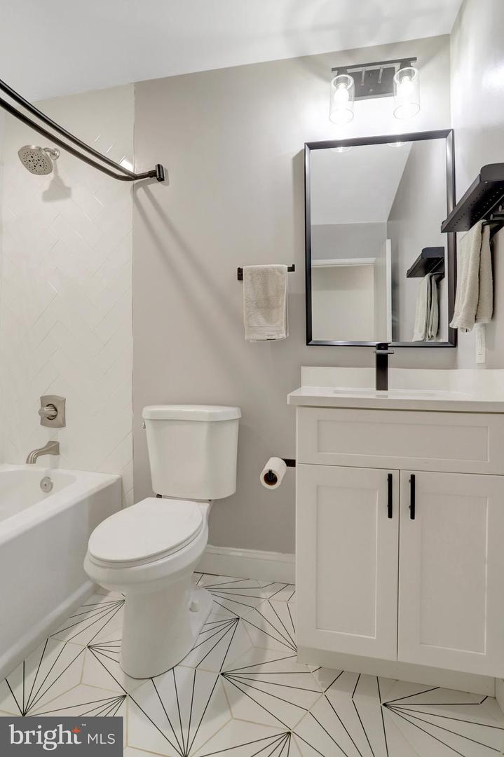 5418 INVERCHAPEL RD, SPRINGFIELD, Virginia 22151, 4 Bedrooms Bedrooms, ,3 BathroomsBathrooms,Residential,For sale,5418 INVERCHAPEL RD,VAFX2254392 MLS # VAFX2254392