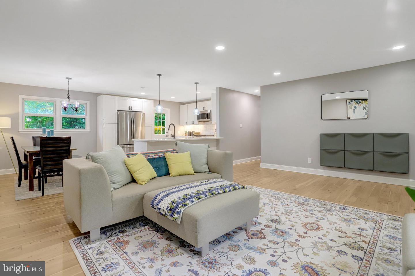 5418 INVERCHAPEL RD, SPRINGFIELD, Virginia 22151, 4 Bedrooms Bedrooms, ,3 BathroomsBathrooms,Residential,For sale,5418 INVERCHAPEL RD,VAFX2254392 MLS # VAFX2254392