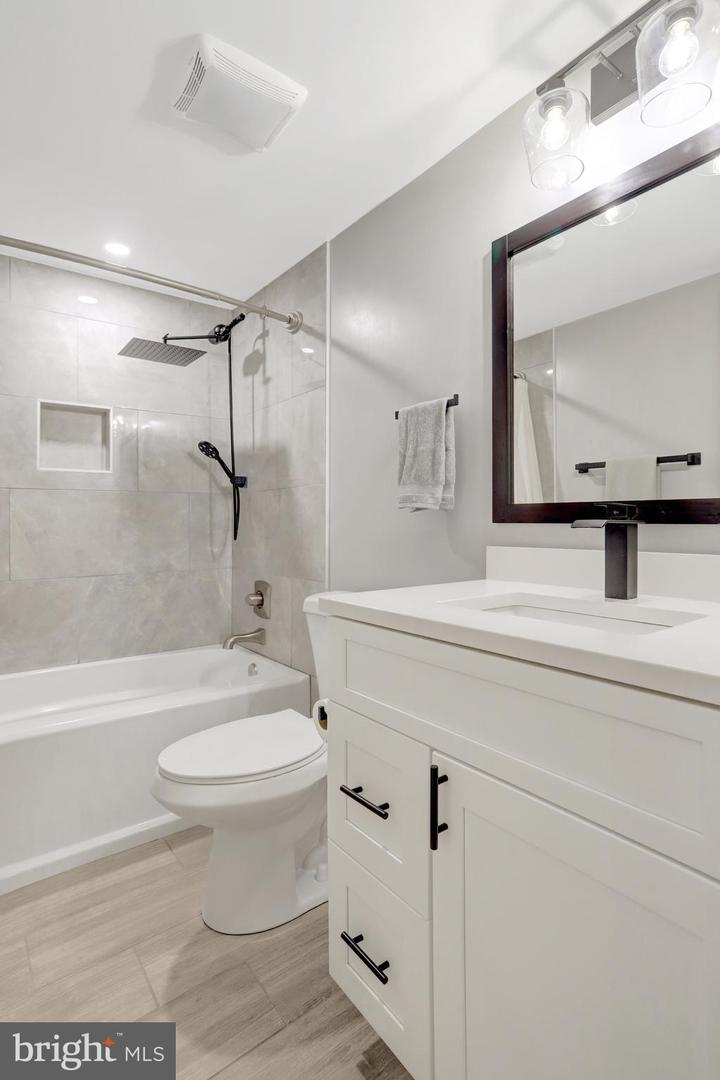 5418 INVERCHAPEL RD, SPRINGFIELD, Virginia 22151, 4 Bedrooms Bedrooms, ,3 BathroomsBathrooms,Residential,For sale,5418 INVERCHAPEL RD,VAFX2254392 MLS # VAFX2254392