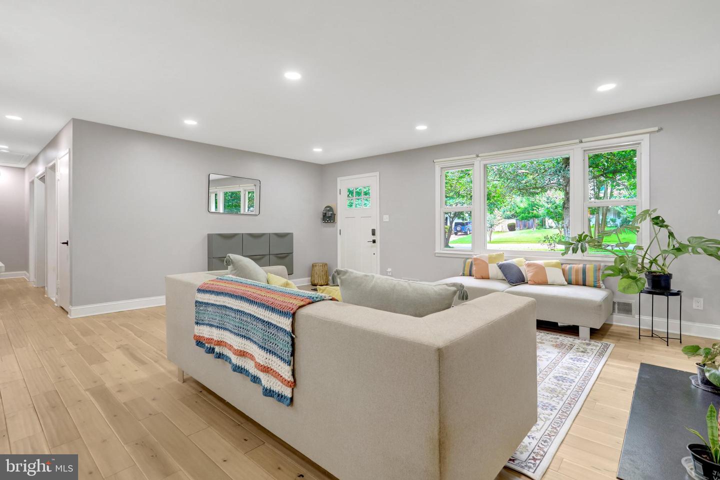 5418 INVERCHAPEL RD, SPRINGFIELD, Virginia 22151, 4 Bedrooms Bedrooms, ,3 BathroomsBathrooms,Residential,For sale,5418 INVERCHAPEL RD,VAFX2254392 MLS # VAFX2254392