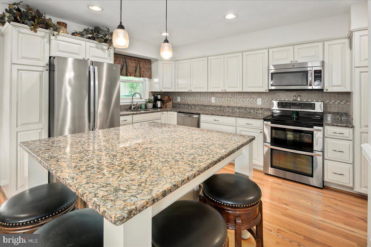 8600 CHERRY VALLEY LN, ALEXANDRIA, Virginia 22309, 4 Bedrooms Bedrooms, ,3 BathroomsBathrooms,Residential,For sale,8600 CHERRY VALLEY LN,VAFX2253324 MLS # VAFX2253324