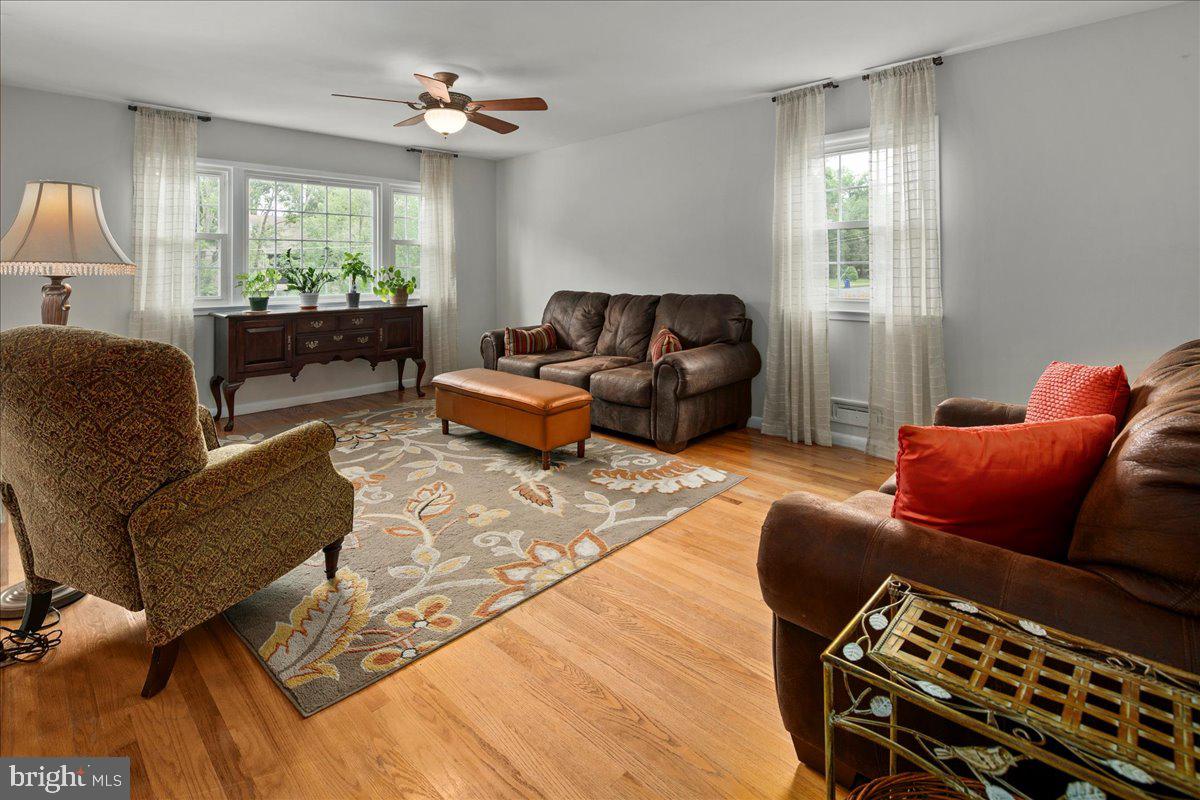 8600 CHERRY VALLEY LN, ALEXANDRIA, Virginia 22309, 4 Bedrooms Bedrooms, ,3 BathroomsBathrooms,Residential,For sale,8600 CHERRY VALLEY LN,VAFX2253324 MLS # VAFX2253324