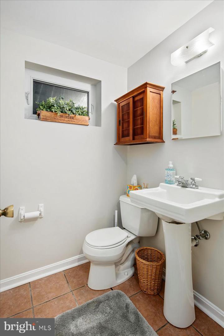 8600 CHERRY VALLEY LN, ALEXANDRIA, Virginia 22309, 4 Bedrooms Bedrooms, ,3 BathroomsBathrooms,Residential,For sale,8600 CHERRY VALLEY LN,VAFX2253324 MLS # VAFX2253324